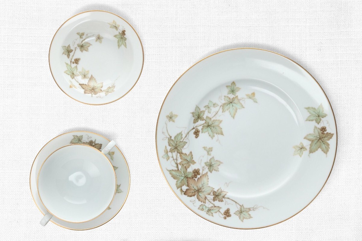 Noritake Trailing Ivy