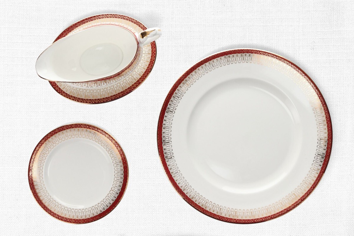 Royal Grafton Majestic Red